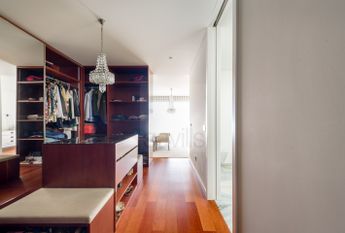 Moradia V5 em Senhora da Hora com jardim e piscina