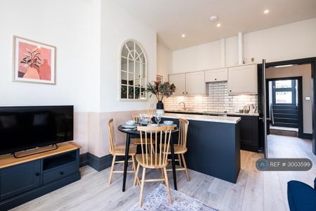 2 bedroom flat to rent - Photo 4