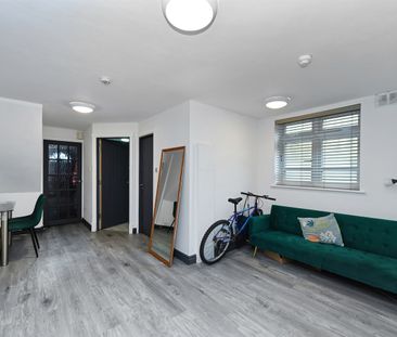 North Sherwood Street, NG1 - Photo 3