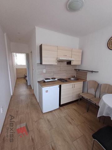 Pronájem bytu 1+kk 26 m² - Fotografie 2
