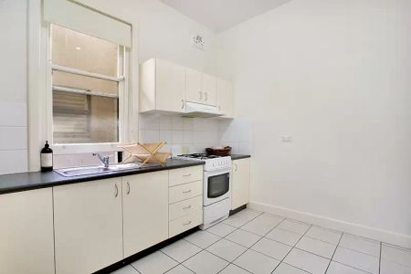 TWO BEDROOM + SUNROOM IN GREAT LOCATION - Photo 3