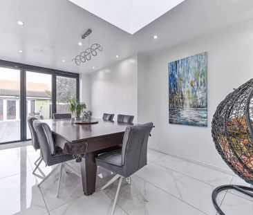 4 bedroom semi-detached house to rent - Photo 6