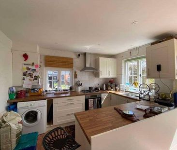 Fairbrook, Hernhill, Faversham, ME13 - Photo 2