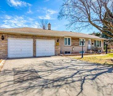 For Lease - 577 Trudale Court, Oakville, Ontario - Photo 1