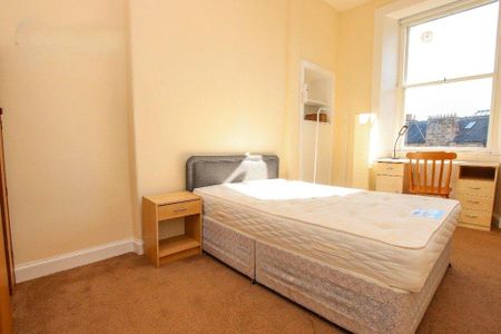 3 bedroom apartment to rent - Photo 4