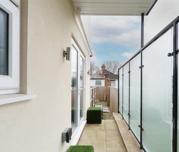 2 bedroom flat to rent - Photo 6