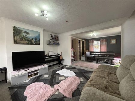 Arle Gardens, Cheltenham, GL51 - Photo 3