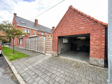 Instapklare HOB met 3 slaapkamers en garage nabij centrum Izegem! - Photo 3