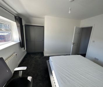 2 bedroom Flat in Marsh Vale, Leeds - Photo 6