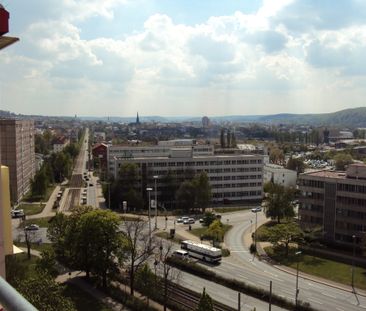 Geräumige 3-Raum-Wohnung mit Badewanne, großem Balkon und tollem Au... - Photo 6