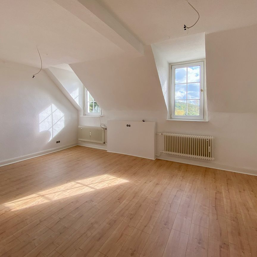 Wohnen zur Miete in einer Burg? 4-Zimmer Wohnung in der Burg Volperhausen! - Photo 1