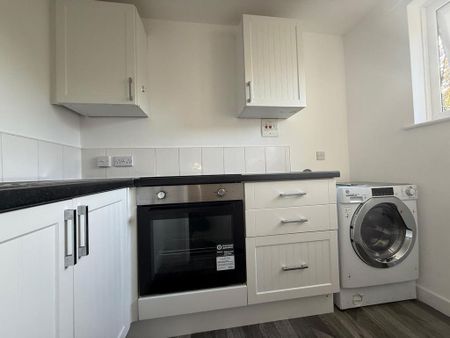 1 bedroom flat to rent - Photo 4