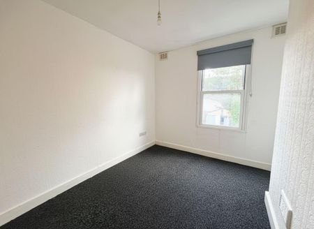 4 bedroom terraced house to rent - Photo 4
