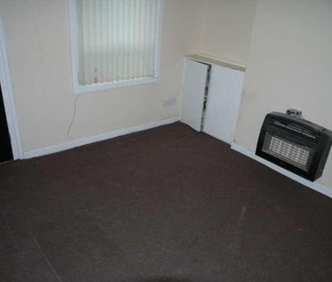 2 bedroom end of terrace house to rent - Photo 4