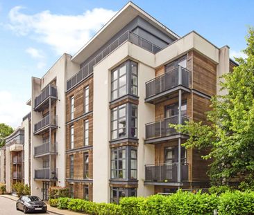 Stylish and contemporary flat nestled in landscaped communal grounds. - Photo 6