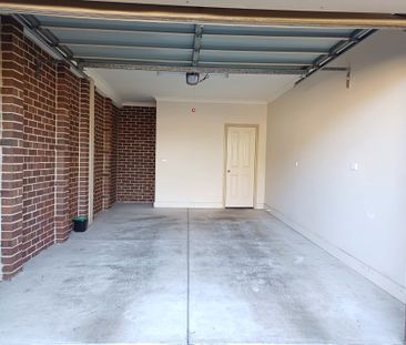 2/35 Angus Drive, Glen Waverley - Photo 1