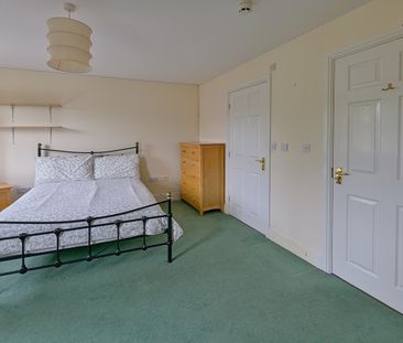 5 Bed Terraced House, Denison Road, M14 - Photo 2