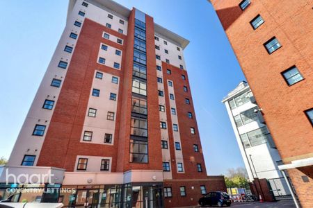 1 bedroom in a flat share to rent - Photo 5