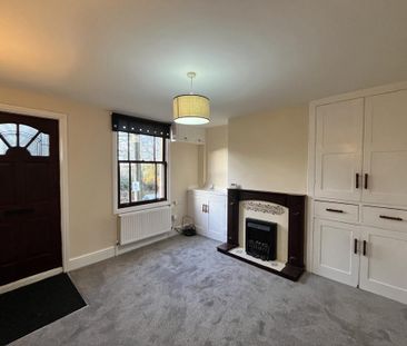 2 bedroom terraced house to rent - Photo 2