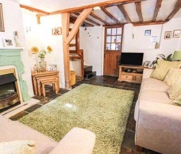 2 bedroom semi-detached house to rent - Photo 2