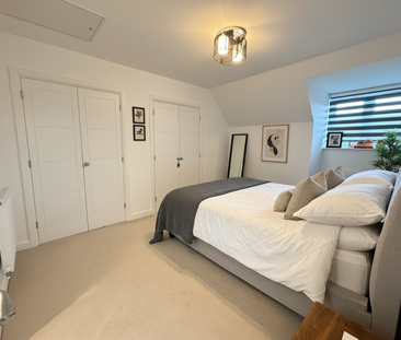 4 bedroom semi-detached house to rent - Photo 2