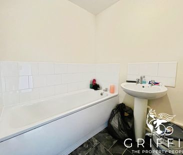 Falcon Avenue, Grays, RM17 - Photo 4