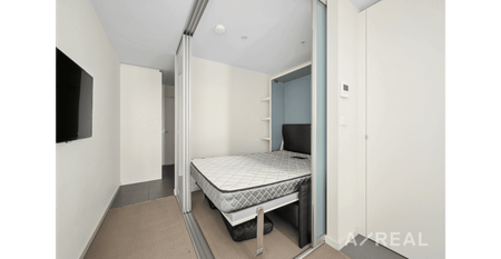 FULLY FURNISHED STUDIO APARTMENT - Photo 2