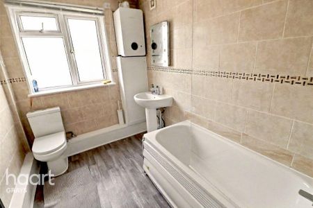 2 bedroom terraced house to rent - Photo 2