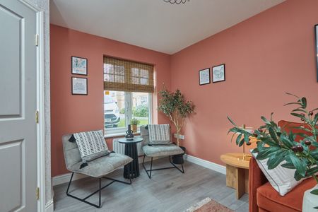 2 Bed Semi-Detached House, Tavistock Close, LS12 - Photo 2