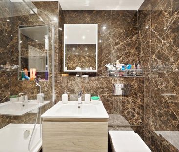 3 bedroom flat to rent - Photo 4