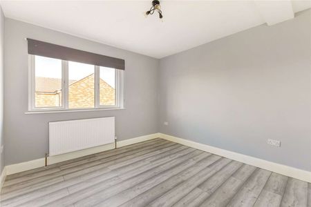 Substantial and versatile eight bedroom detached family home finished to a high standard throughout. - Photo 5