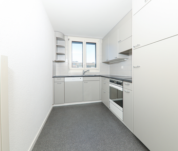 Grosszügige 3.5 Dachzimmer-Wohnung in Muttenz - Foto 1