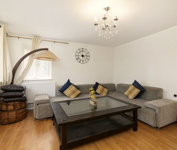 2 Bed Flat, Ronnie Lane, E12 - Photo 5