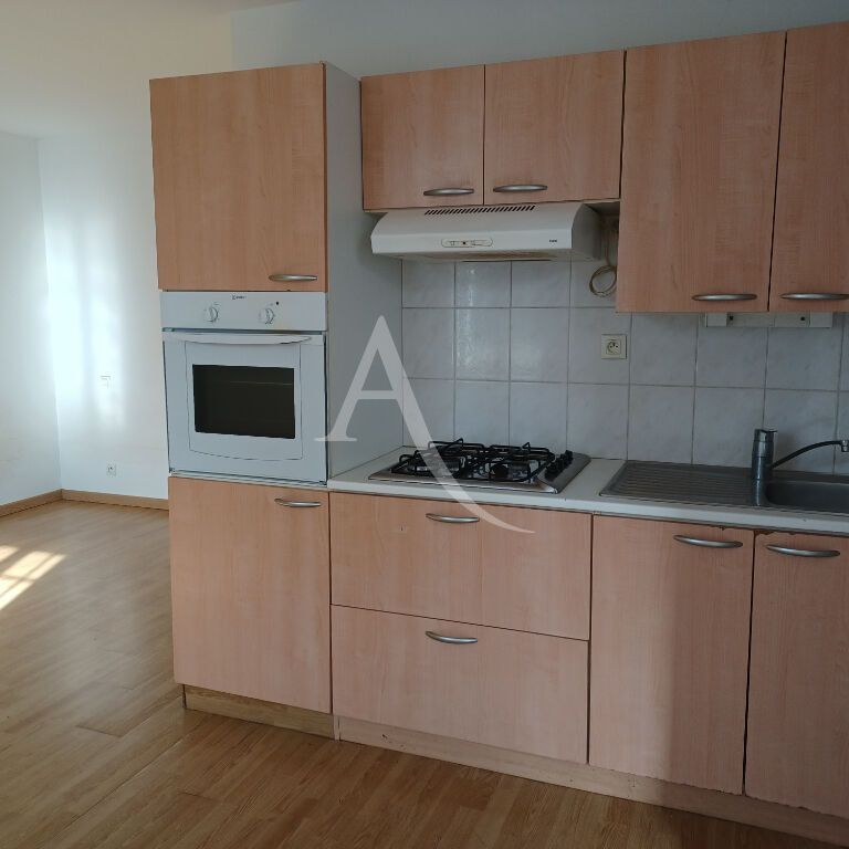 Location Appartement 1 pièce 25m² BECON LES GRANITS 49370 - Photo 1