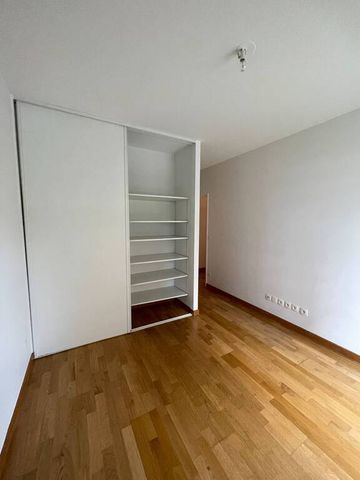 Location appartement Grenoble 38000 121.66 m² - Photo 2