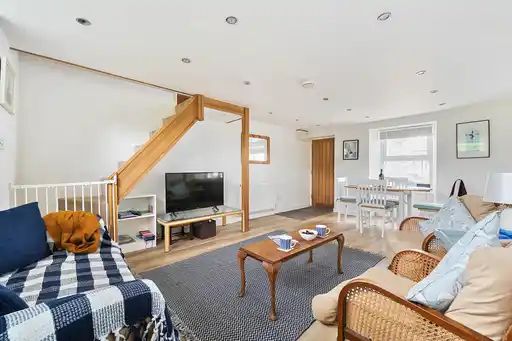 New Row, Falmouth, TR11 - Photo 1