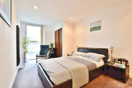 2 bedroom apartment to rent City Loft, 94 The Quays, Salford, M50 - Photo 4