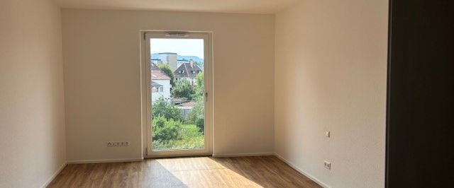 Erstbezug - Moderne und helle 3-Zimmerwohnung mit Loggia - Photo 1