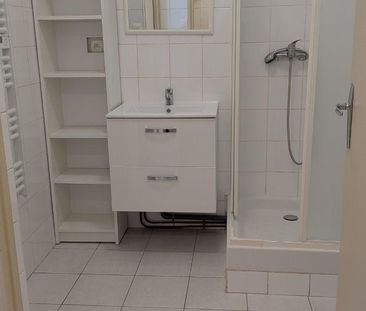 A LOUER/APPARTEMENT/TOULON : centre-ville, à proximité de la place ... - Photo 3