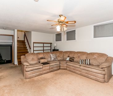 For Lease - 21 Artesian Avenue, East Gwillimbury, Ontario - Photo 2