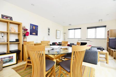 2 bedroom flat to rent - Photo 2