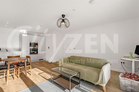 Chismon House, Vousden Grove, London - Photo 5