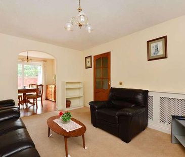 Hanger View Way, Ealing, W3 - Photo 2