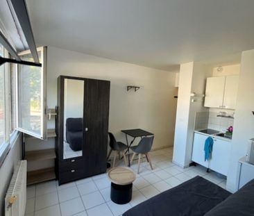 Location Appartement 1 pièce 15m² - Photo 1