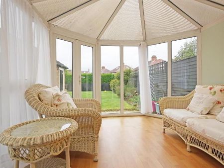 5 Cheltenham Gardens, Belfast, BT6 0HS - Photo 2