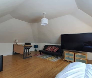 Edinburgh City Centre, ONE ROOM for Rent in 2 Bedroom Apartment, of... - Photo 5