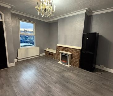 2 Bed Terraced House, Cowper Terrace, LS9 - Photo 6