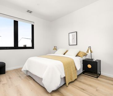 Designed for Comfort and Style - Photo 4