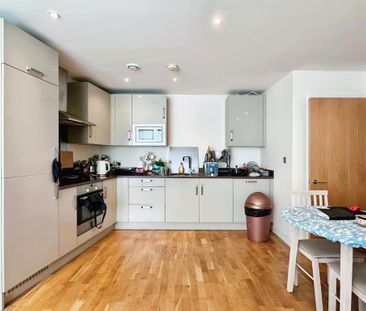 2 bedroom flat to rent - Photo 6