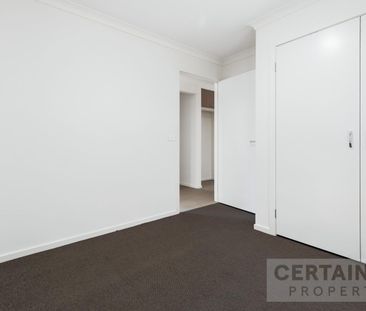 Stylish Brand New Family Home in Winter Valley - Photo 4